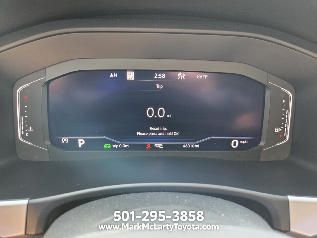 Used 2023 Volkswagen Atlas Cross Sport SEL R-Line AWD/4WD image 23