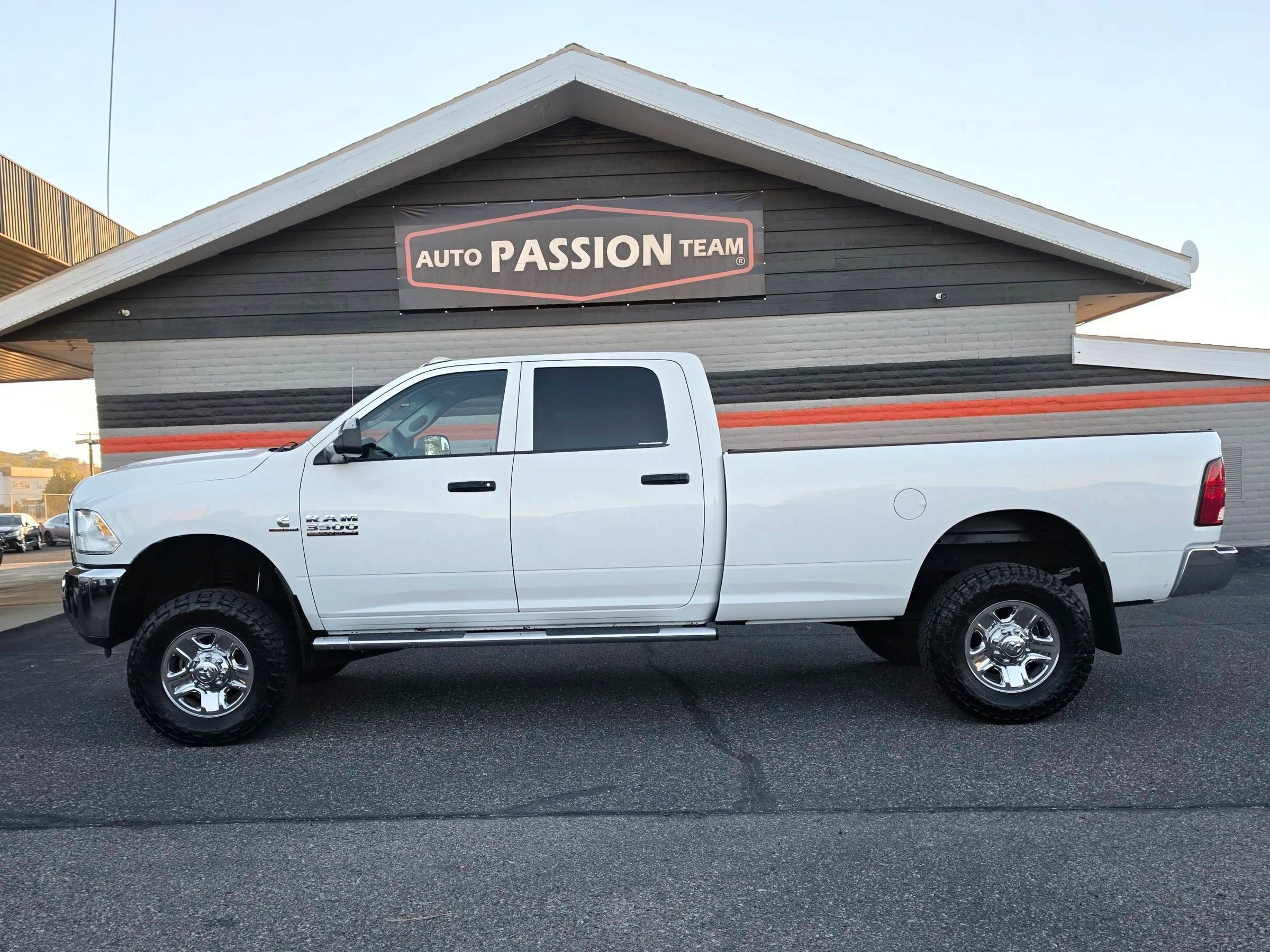 Used 2016 RAM 3500 Tradesman w/ Chrome Appearance Group AWD/4WD image 2