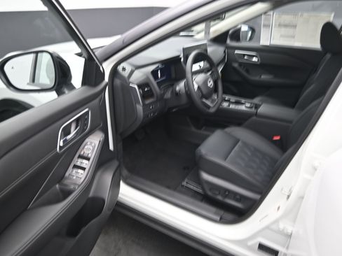 New 2026 Nissan Rogue Platinum w/ Platinum Premium Package image 10