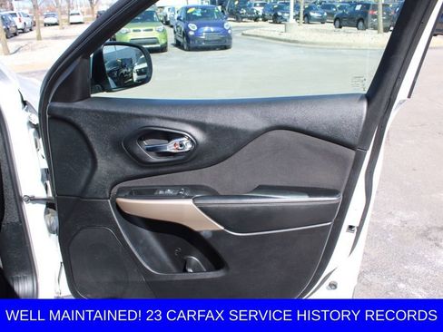 Used 2018 Jeep Cherokee Latitude image 21