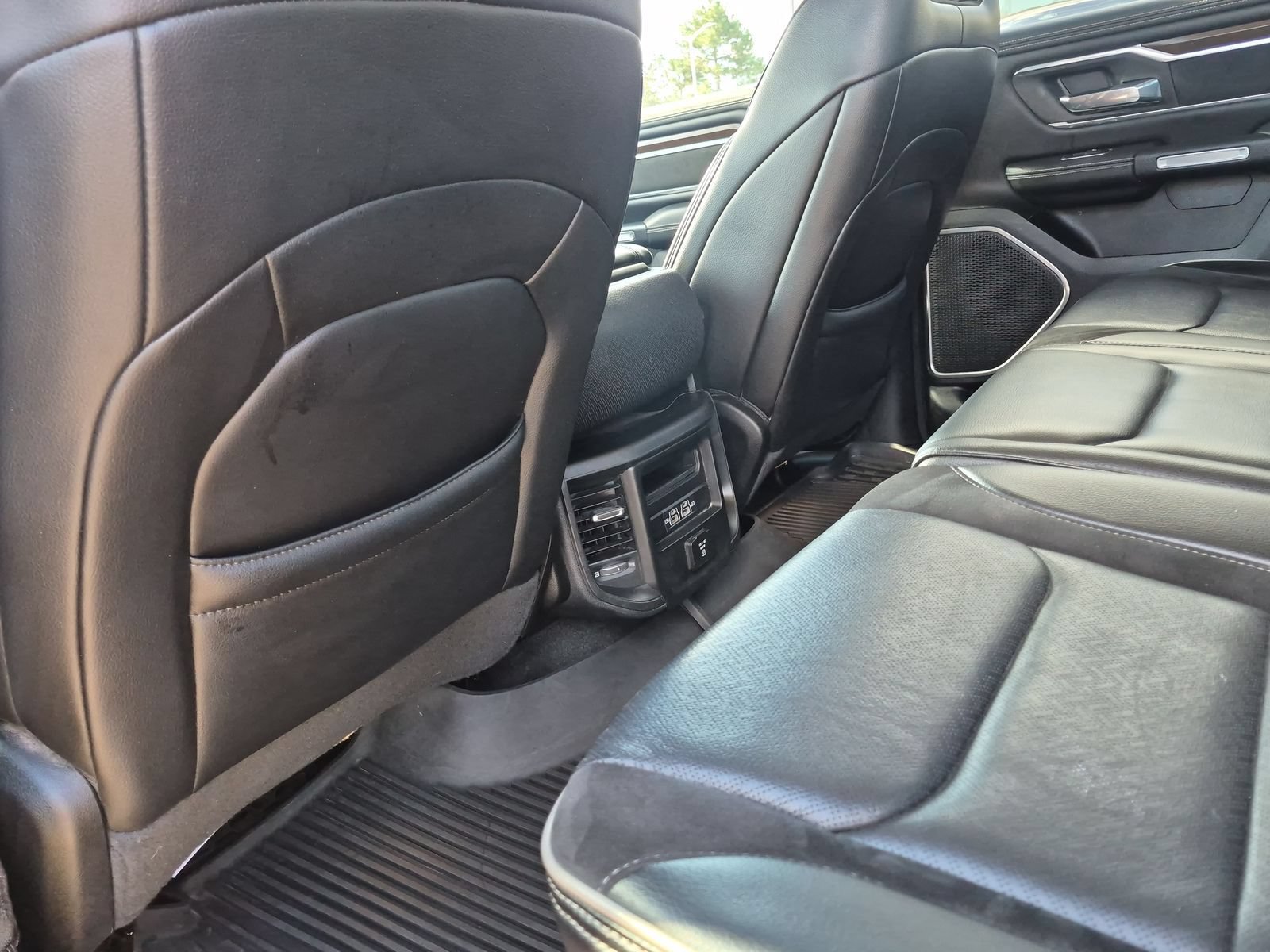 Used 2021 RAM 1500 Laramie AWD/4WD image 18
