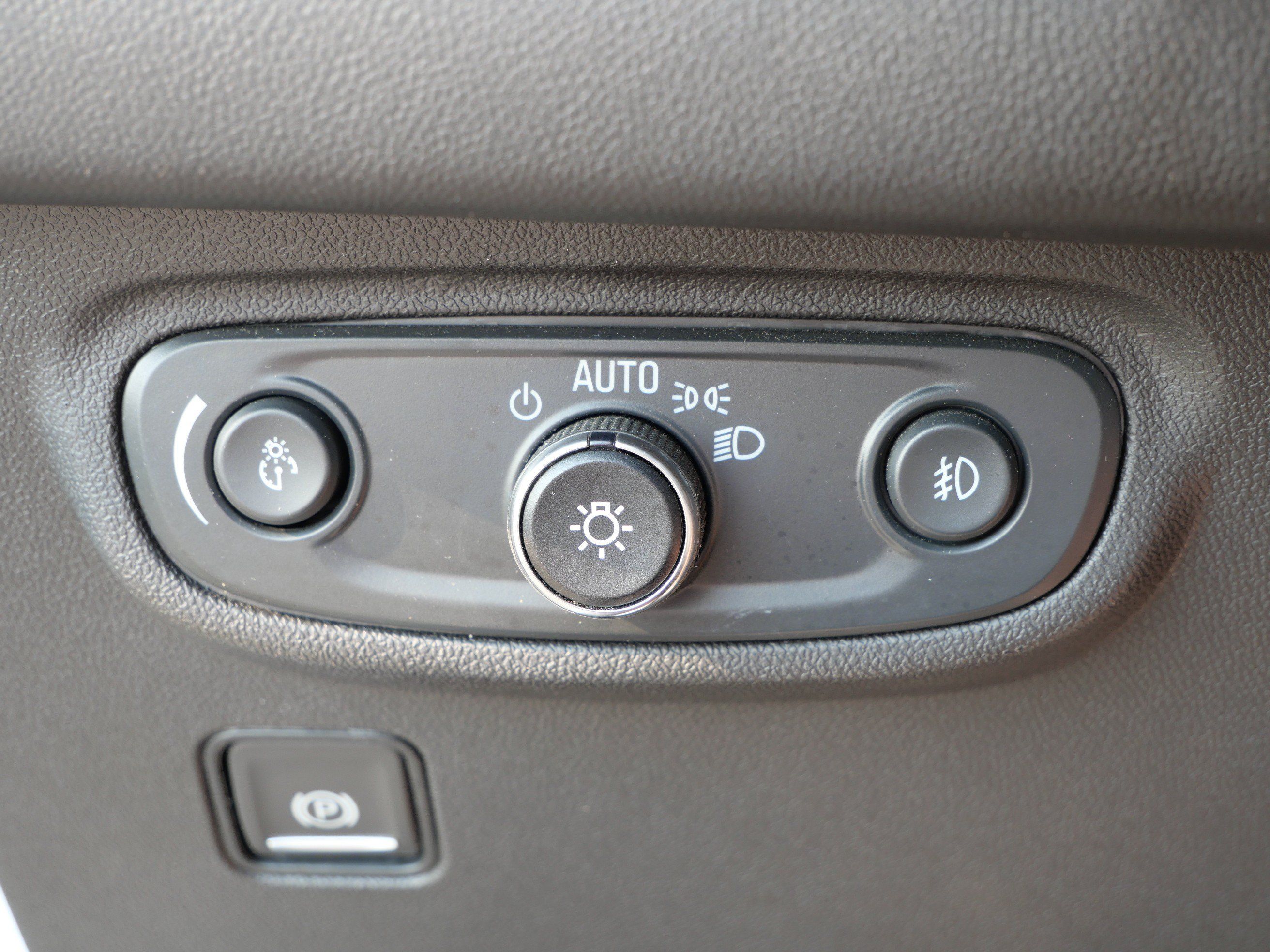 Certified 2024 GMC Terrain SLT AWD/4WD image 25