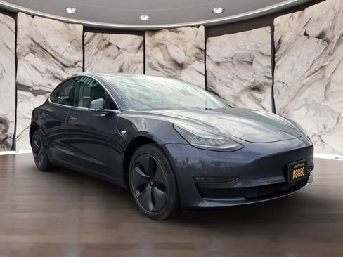 Used 2018 Tesla Model 3 Long Range AWD/4WD image 3