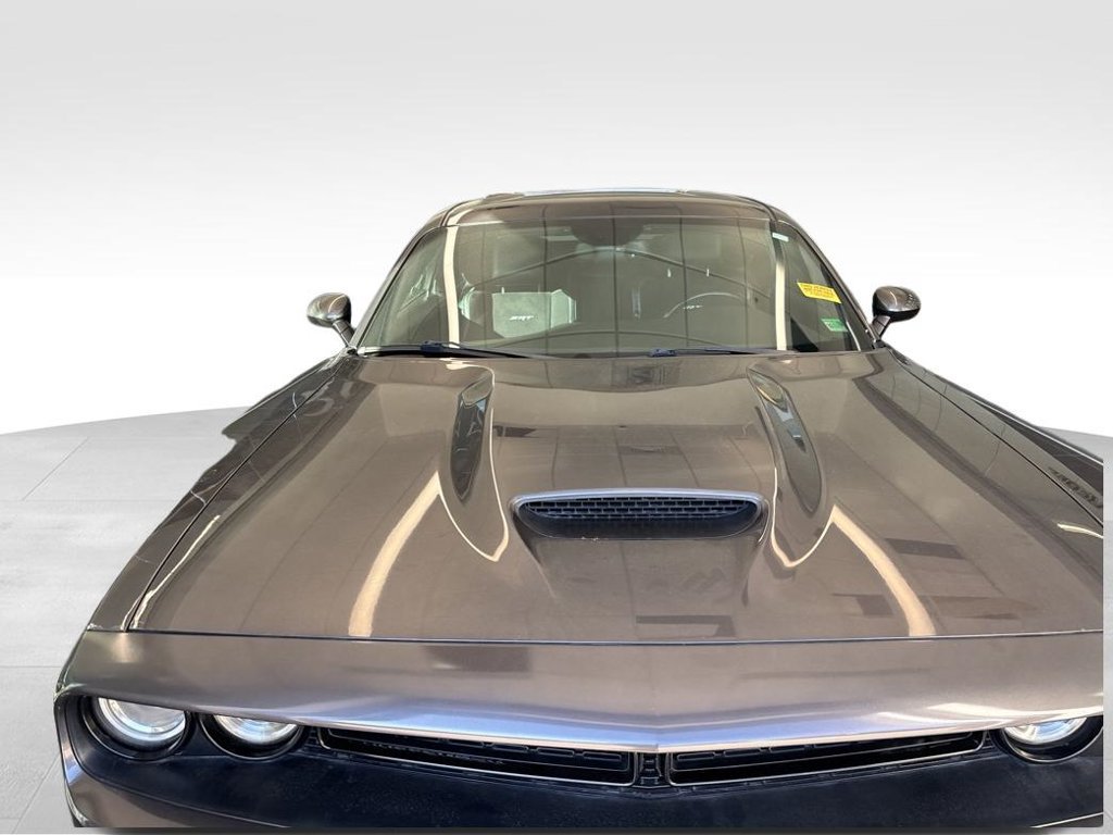 Used 2015 Dodge Challenger SRT w/ Technology Group RWD image 5
