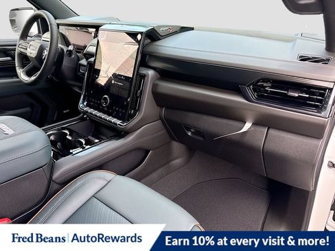 New 2026 GMC Yukon AT4 w/ AT4 Premium Package AWD/4WD image 35