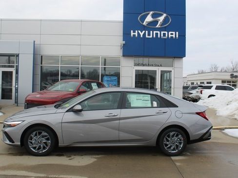 New 2026 Hyundai Elantra Blue image 2