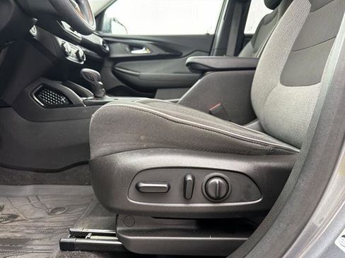 Used 2021 Chevrolet TrailBlazer LT w/ Convenience Package image 37