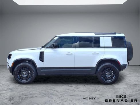 Used 2025 Land Rover Defender 110 S AWD/4WD image 5