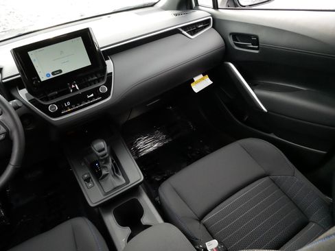 Certified 2026 Toyota Corolla Cross SE w/ Moonroof Package image 11