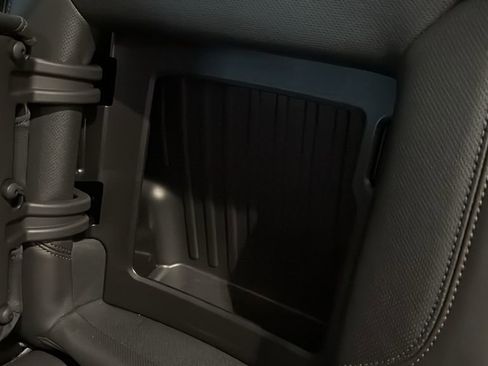 Used 2025 GMC Sierra 1500 AT4 w/ AT4 Premium Package image 19