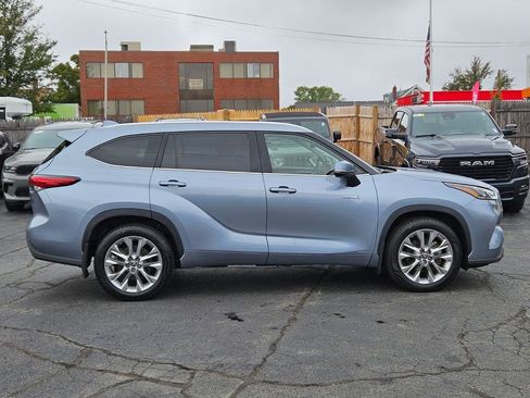 Used 2021 Toyota Highlander Limited image 6