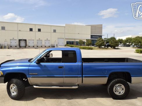 Used 1998 Dodge Ram 2500 Truck 2500 image 9