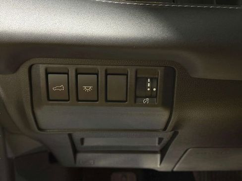 Used 2025 Subaru Ascent Touring AWD/4WD image 22