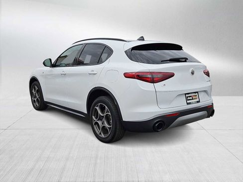 Used 2022 Alfa Romeo Stelvio Ti image 6