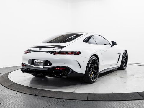 Used 2025 Mercedes-Benz AMG GT 63 image 24