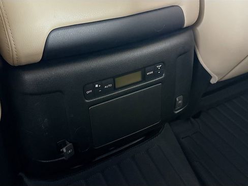 Used 2020 Nissan Armada SL w/ Premium Package image 30