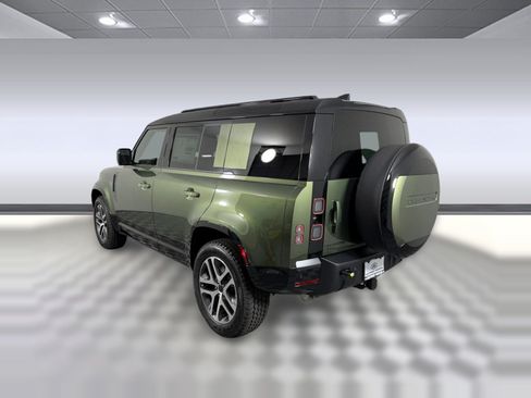 New 2026 Land Rover Defender 110 X-Dynamic SE AWD/4WD image 3