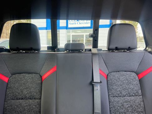 Certified 2024 Chevrolet Colorado Z71 w/ LPO, Dark Essentials Package image 26