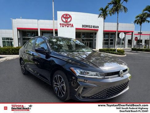 Used 2025 Volkswagen Jetta Sport FWD image 1