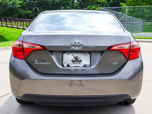 Used 2019 Toyota Corolla LE FWD image 16
