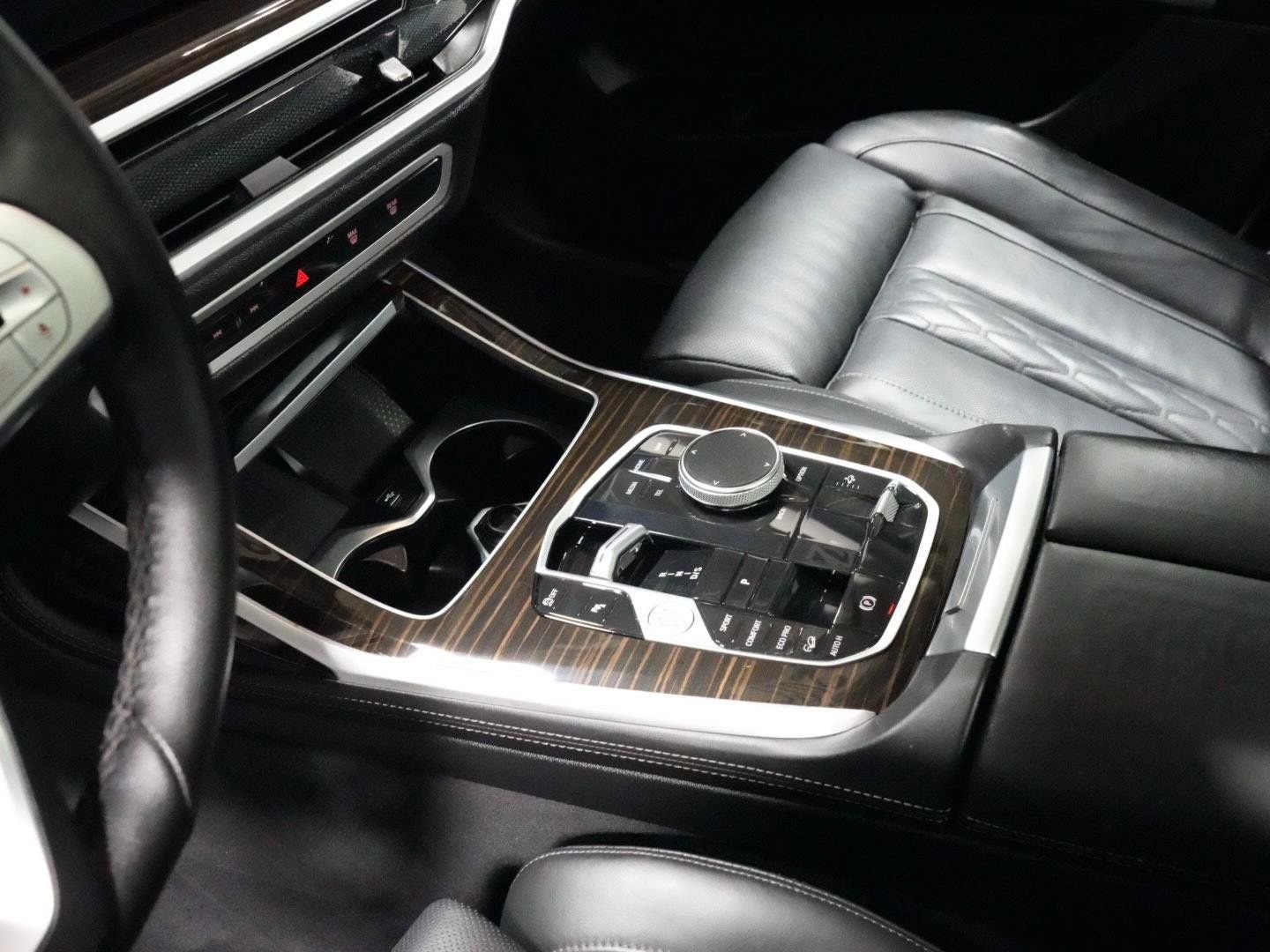 Used 2023 BMW X7 xDrive40i w/ Climate Comfort Package AWD/4WD image 5