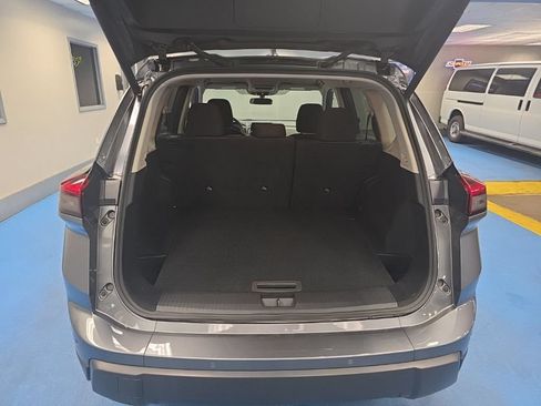 Used 2025 Nissan Rogue SV AWD/4WD image 10