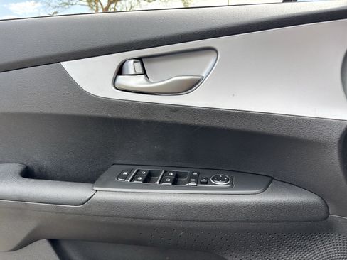 Certified 2023 Kia Forte LXS FWD image 19
