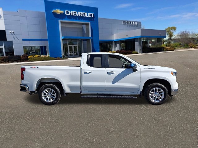 Used 2023 Chevrolet Silverado 1500 LT AWD/4WD image 28
