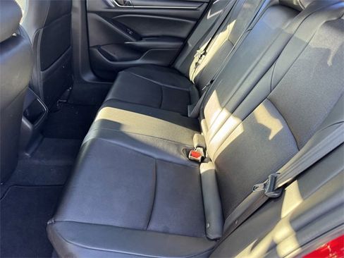 Used 2019 Honda Accord Sport image 9
