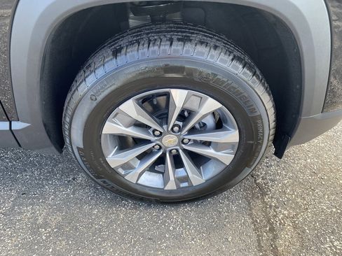 New 2025 Chevrolet Equinox LT image 28