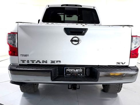 Used 2018 Nissan Titan SV RWD image 5