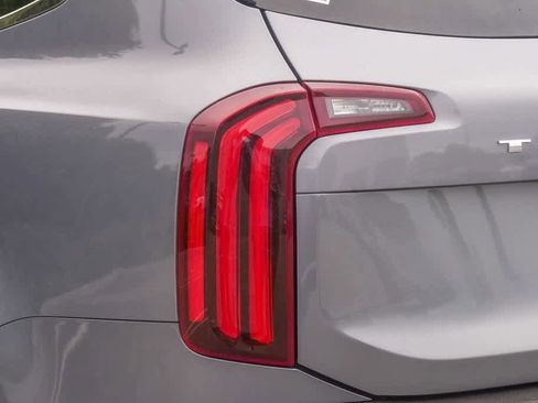 Used 2021 Kia Telluride EX w/ EX Premium Package image 9