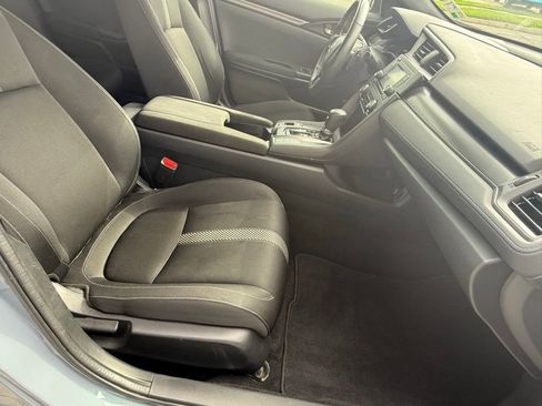 Used 2019 Honda Civic Sport image 14