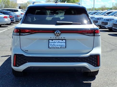 New 2026 Volkswagen Tiguan SE R-Line image 4