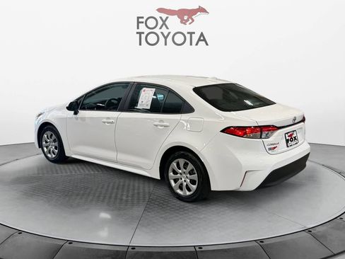 Used 2025 Toyota Corolla LE image 4