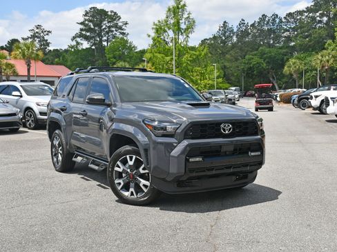 Certified 2025 Toyota 4Runner TRD Sport AWD/4WD image 6