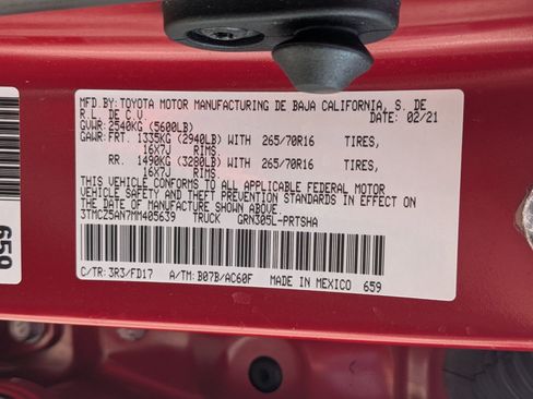 Used 2021 Toyota Tacoma TRD Off-Road w/ Technology Package image 29