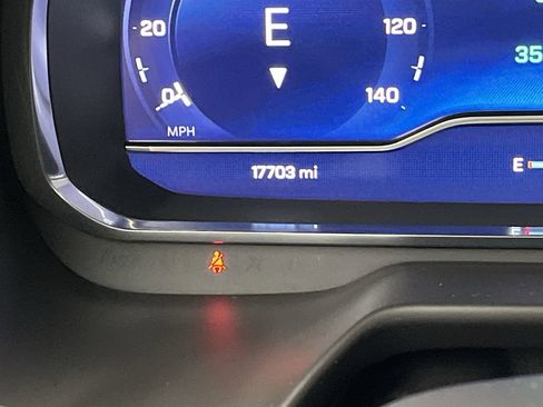 Certified 2024 Chevrolet Suburban RST w/ Luxury Package image 16