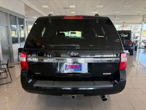 Used 2016 Ford Expedition XLT image 4