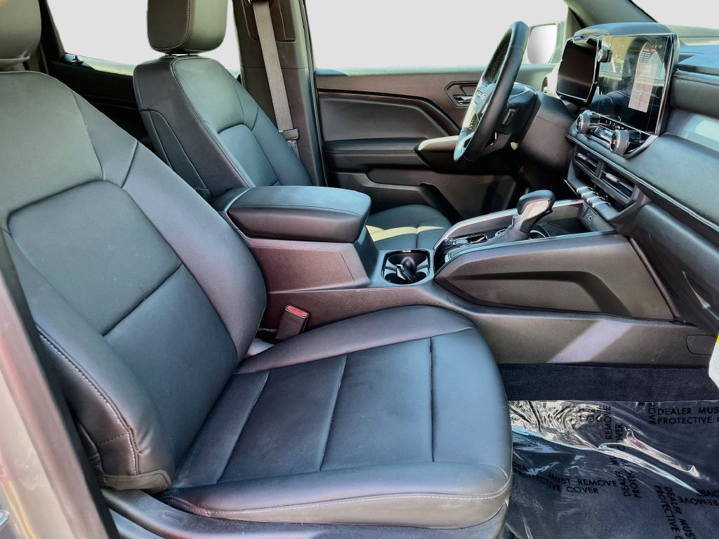 Used 2025 Chevrolet Colorado LT w/ LT Convenience Package AWD/4WD image 28