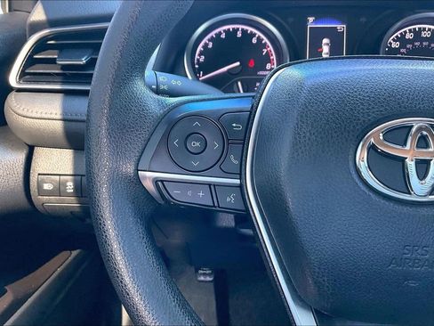 Used 2023 Toyota Camry LE image 10