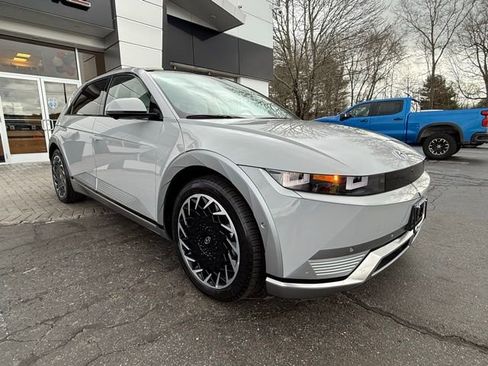 Used 2024 Hyundai Ioniq 5 Limited image 7