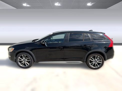 Used 2015 Volvo V60 T5 Cross Country w/ Convenience Package AWD/4WD image 2