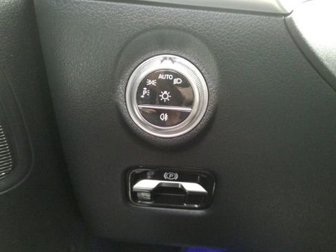 Used 2024 Mercedes-Benz C 300 Sedan image 38