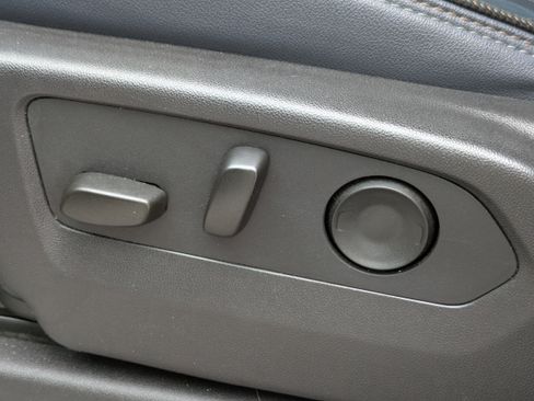 Certified 2024 Chevrolet Silverado 3500 High Country w/ Technology Package image 21