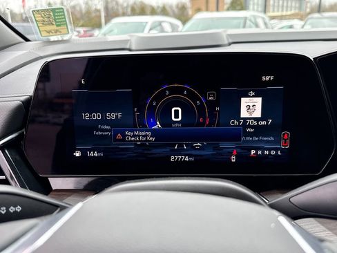 Certified 2025 Chevrolet Suburban Premier image 28