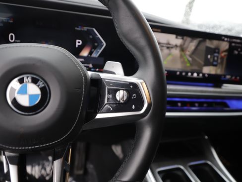 Used 2024 BMW 760i xDrive AWD/4WD image 22