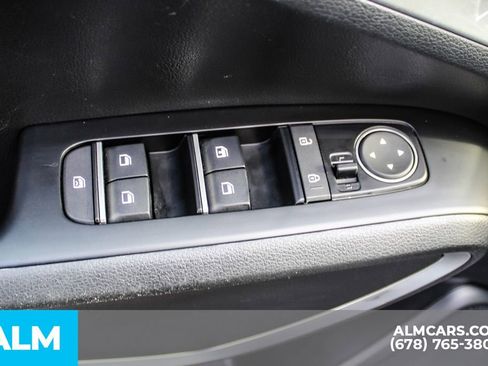 Used 2025 Kia Soul LX image 33