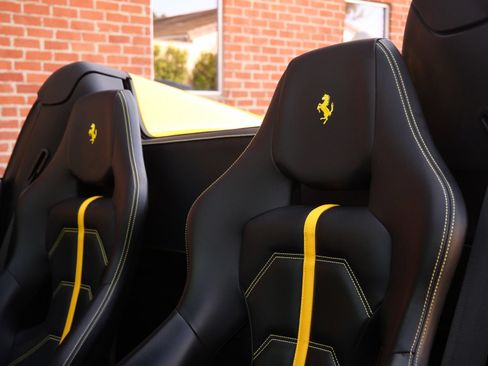 Used 2018 Ferrari 488 Spider RWD image 23
