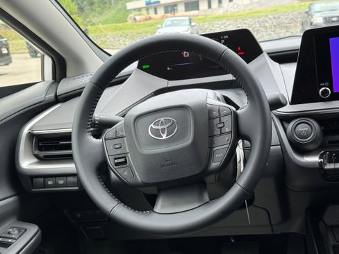 New 2026 Toyota Prius LE image 14
